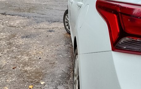 Hyundai Solaris II рестайлинг, 2018 год, 800 000 рублей, 4 фотография