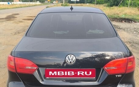 Volkswagen Jetta VI, 2013 год, 950 000 рублей, 4 фотография