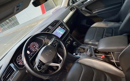 Volkswagen Tiguan II, 2018 год, 2 650 000 рублей, 9 фотография