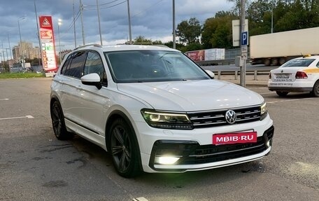 Volkswagen Tiguan II, 2018 год, 2 650 000 рублей, 2 фотография