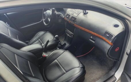 Toyota Avensis III рестайлинг, 2007 год, 680 000 рублей, 10 фотография