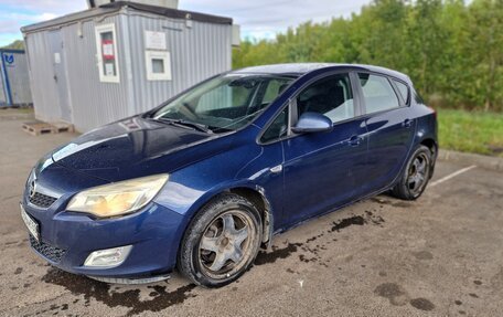 Opel Astra J, 2010 год, 650 000 рублей, 3 фотография
