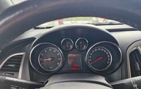 Opel Astra J, 2010 год, 650 000 рублей, 10 фотография