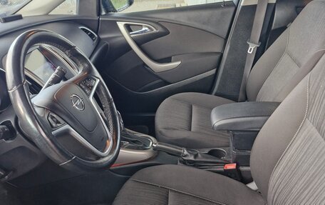 Opel Astra J, 2010 год, 650 000 рублей, 11 фотография