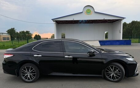 Toyota Camry, 2021 год, 3 250 000 рублей, 5 фотография