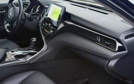 Toyota Camry, 2021 год, 3 250 000 рублей, 6 фотография