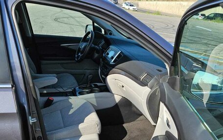 Honda Pilot III рестайлинг, 2018 год, 2 000 000 рублей, 4 фотография