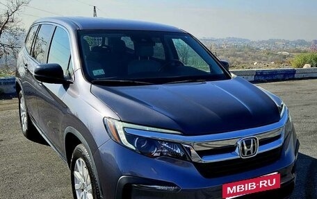 Honda Pilot III рестайлинг, 2018 год, 2 000 000 рублей, 15 фотография