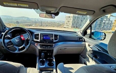 Honda Pilot III рестайлинг, 2018 год, 2 000 000 рублей, 21 фотография