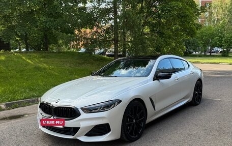 BMW 8 серия, 2022 год, 8 200 000 рублей, 3 фотография