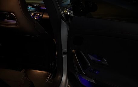 Mercedes-Benz CLA, 2019 год, 2 800 000 рублей, 20 фотография