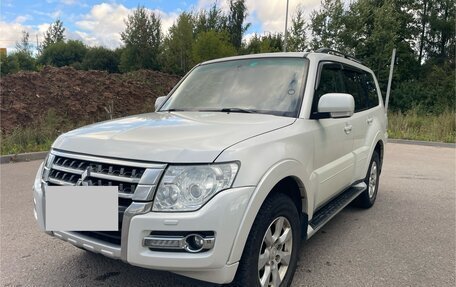 Mitsubishi Pajero IV, 2015 год, 2 360 000 рублей, 2 фотография