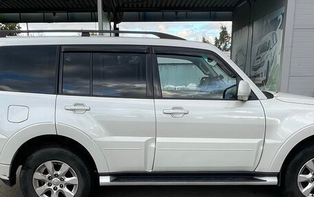 Mitsubishi Pajero IV, 2015 год, 2 360 000 рублей, 6 фотография