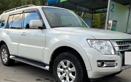 Mitsubishi Pajero IV, 2015 год, 2 360 000 рублей, 7 фотография