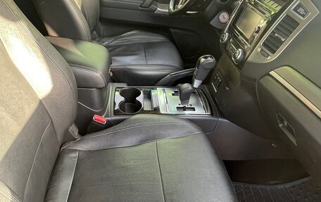 Mitsubishi Pajero IV, 2015 год, 2 360 000 рублей, 20 фотография