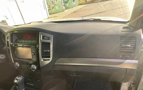 Mitsubishi Pajero IV, 2015 год, 2 360 000 рублей, 23 фотография