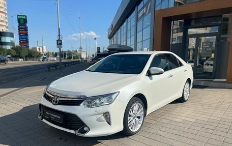 Toyota Camry, 2015 год, 1 950 000 рублей, 1 фотография