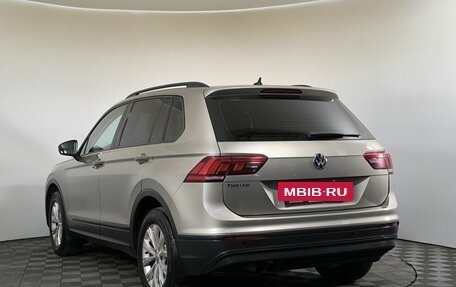 Volkswagen Tiguan II, 2018 год, 1 700 000 рублей, 6 фотография