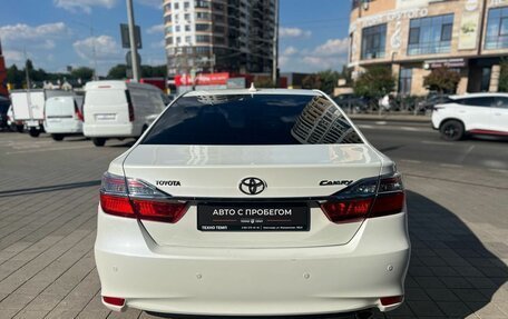 Toyota Camry, 2015 год, 1 950 000 рублей, 6 фотография