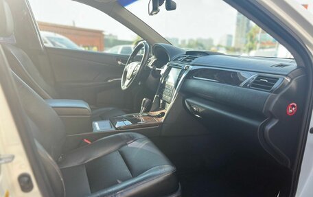 Toyota Camry, 2015 год, 1 950 000 рублей, 19 фотография