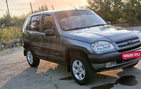 Chevrolet Niva I рестайлинг, 2005 год, 260 000 рублей, 2 фотография