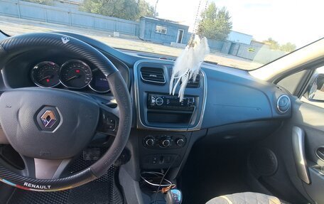 Renault Sandero II рестайлинг, 2015 год, 860 000 рублей, 6 фотография