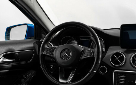 Mercedes-Benz GLA, 2016 год, 1 760 000 рублей, 15 фотография