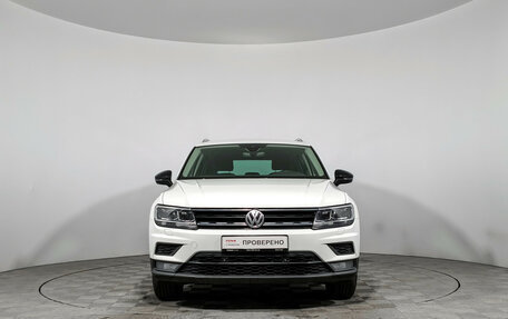 Volkswagen Tiguan II, 2019 год, 1 890 000 рублей, 2 фотография