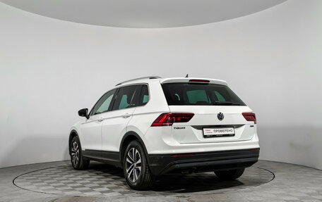 Volkswagen Tiguan II, 2019 год, 1 890 000 рублей, 7 фотография
