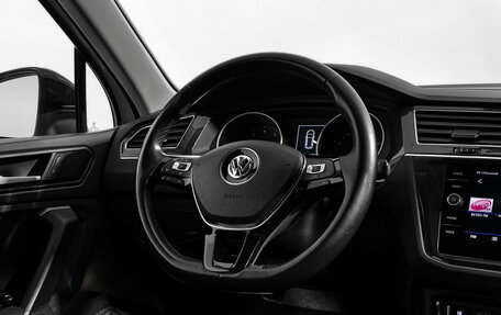 Volkswagen Tiguan II, 2019 год, 1 890 000 рублей, 17 фотография