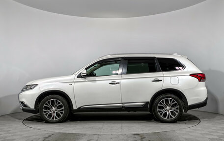 Mitsubishi Outlander III рестайлинг 3, 2017 год, 2 100 000 рублей, 8 фотография