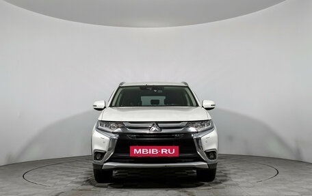 Mitsubishi Outlander III рестайлинг 3, 2017 год, 2 100 000 рублей, 2 фотография