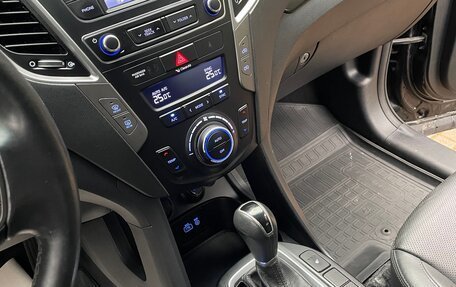 Hyundai Santa Fe III рестайлинг, 2016 год, 1 700 000 рублей, 20 фотография