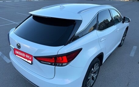 Lexus RX IV рестайлинг, 2020 год, 4 297 000 рублей, 10 фотография