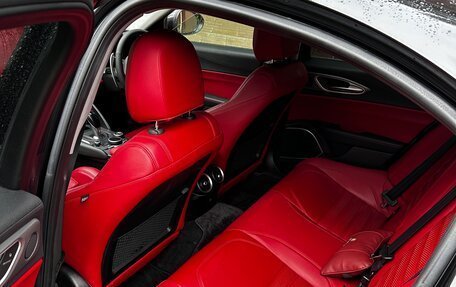 Alfa Romeo Giulia II, 2018 год, 2 090 000 рублей, 22 фотография