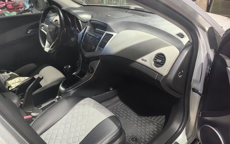 Chevrolet Cruze II, 2012 год, 825 000 рублей, 8 фотография