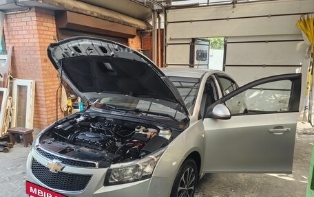 Chevrolet Cruze II, 2012 год, 825 000 рублей, 4 фотография