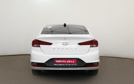 Hyundai Avante, 2018 год, 1 897 000 рублей, 5 фотография