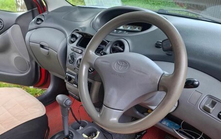 Toyota Vitz, 2000 год, 310 000 рублей, 4 фотография