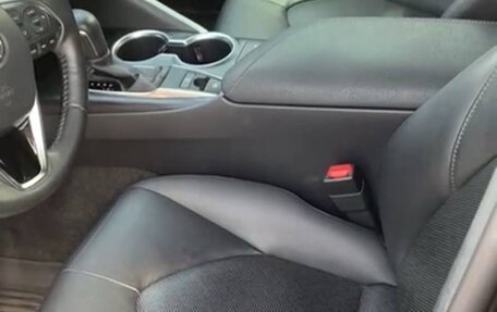 Toyota Camry, 2021 год, 2 950 000 рублей, 6 фотография