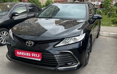 Toyota Camry, 2021 год, 2 950 000 рублей, 3 фотография