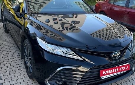 Toyota Camry, 2021 год, 2 950 000 рублей, 11 фотография
