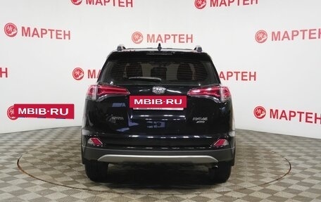 Toyota RAV4, 2018 год, 1 970 000 рублей, 6 фотография