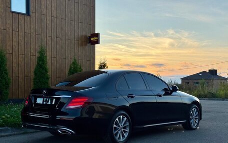 Mercedes-Benz E-Класс, 2017 год, 1 950 000 рублей, 2 фотография