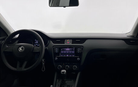 Skoda Octavia, 2018 год, 1 747 000 рублей, 11 фотография