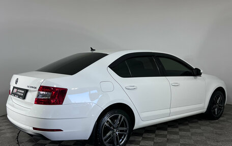 Skoda Octavia, 2018 год, 1 747 000 рублей, 6 фотография