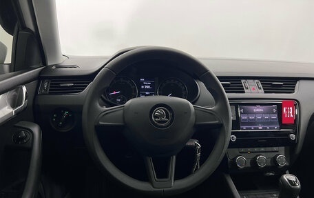 Skoda Octavia, 2018 год, 1 747 000 рублей, 9 фотография