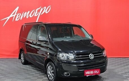 Volkswagen Caravelle T5, 2012 год, 1 835 000 рублей, 7 фотография