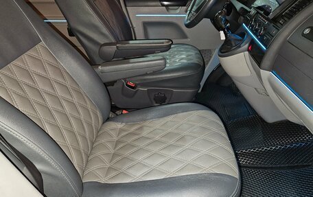 Volkswagen Caravelle T5, 2012 год, 1 835 000 рублей, 11 фотография