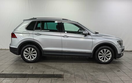 Volkswagen Tiguan II, 2017 год, 1 850 000 рублей, 4 фотография